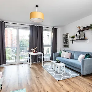 Superapart Strzelecka 24 , Warszawa Polska